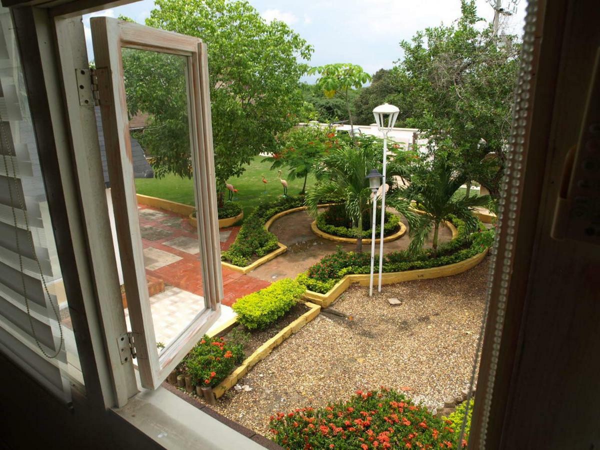 Beach Bungalows Hotel